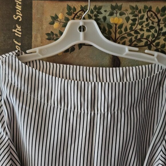 New Black and White Striped Blouse - Picture 3 of 6